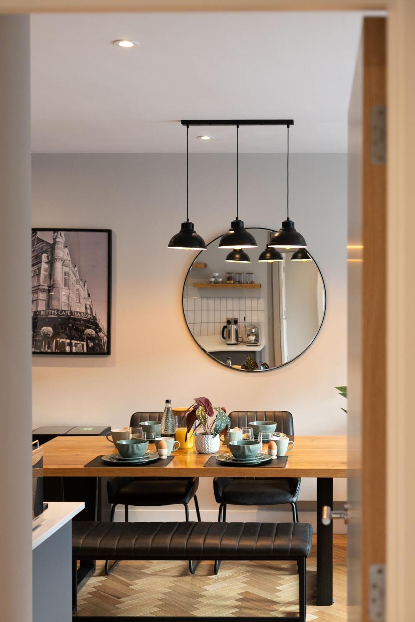 Lambert House Two Apartment Harrogate Bagian luar foto